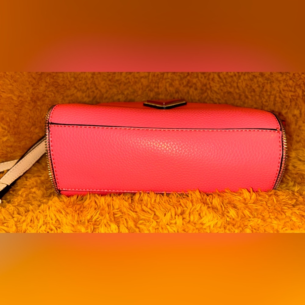 GUESS Two-Tone Crossbody Bag - Picture 4 of 9